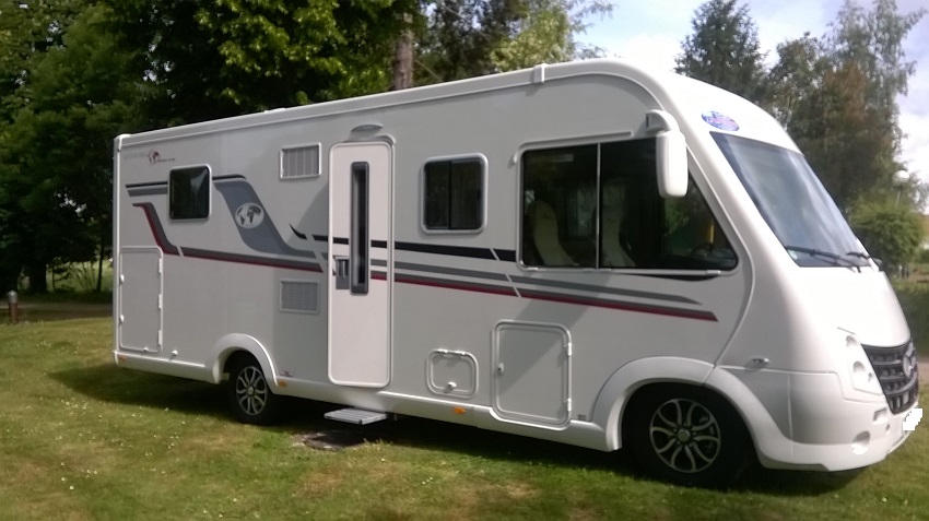camping car LE VOYAGEUR INTEGRAL LV 850 PREMIUM CLASS modèle 2015